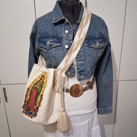 This item is a handcrafted Wayuu mochila bag from Colombia crystals beaded - Picture 2 of 10